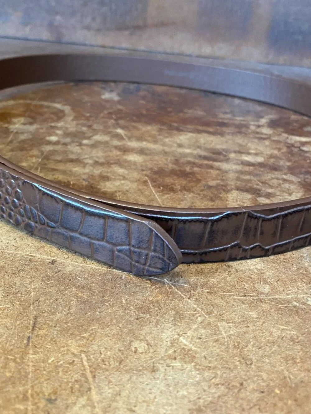 Brown Alligator Embossed Leather Belt Horseshoe Shaped Brass Buckle Size 34